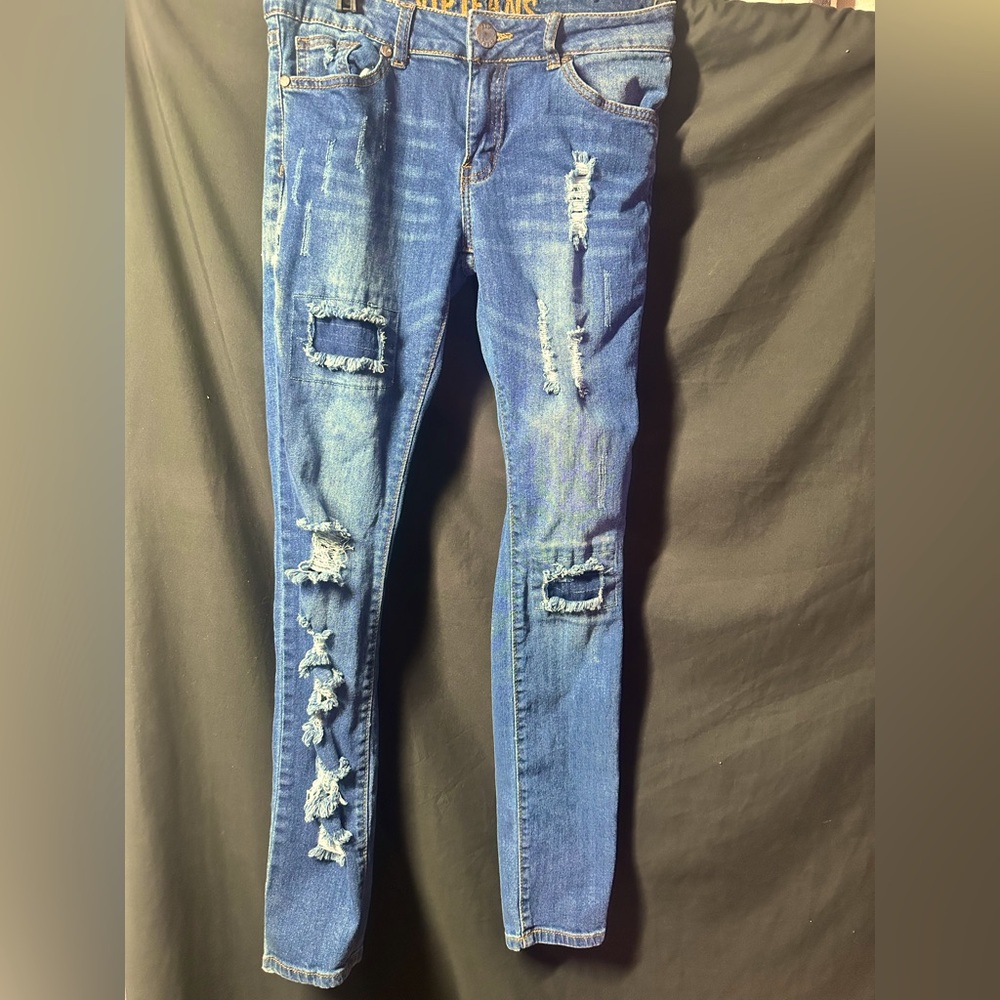 Juniors sz 5/6 VIP medium wash denim jeans